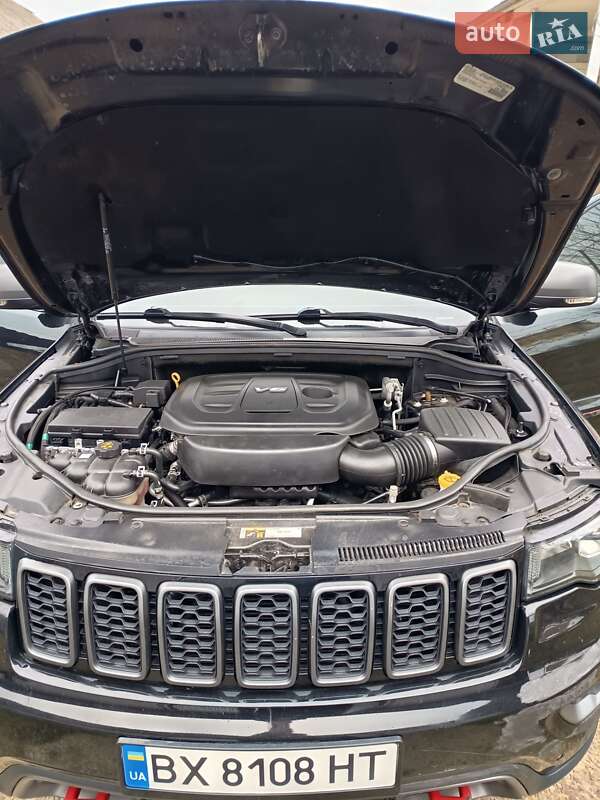 Внедорожник / Кроссовер Jeep Grand Cherokee 2017 в Хмельницком