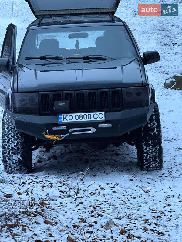 Внедорожник / Кроссовер Jeep Grand Cherokee 1996 в Хусте