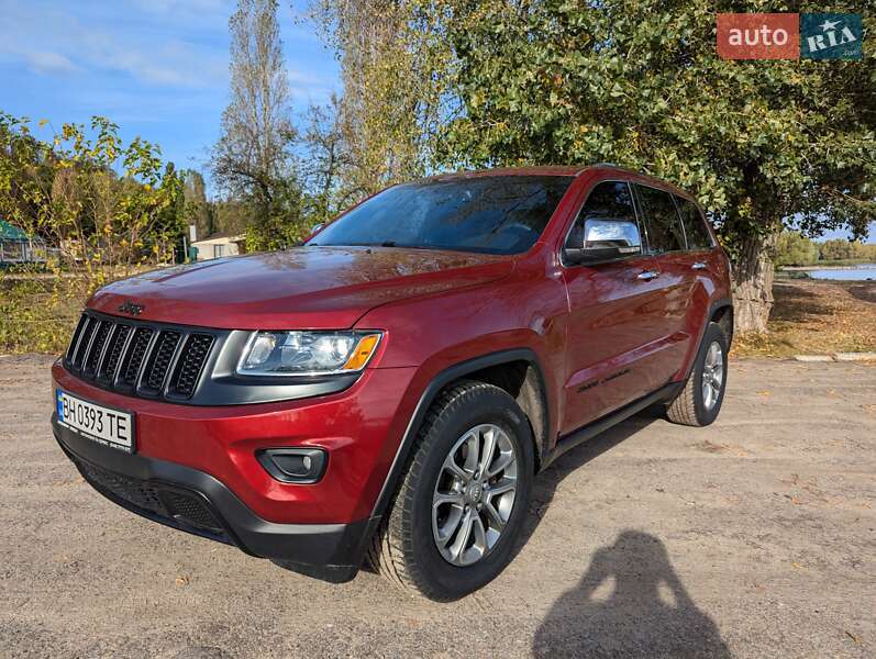 Внедорожник / Кроссовер Jeep Grand Cherokee 2015 в 