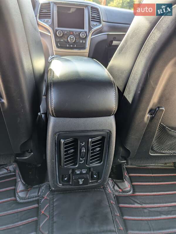 Внедорожник / Кроссовер Jeep Grand Cherokee 2015 в Черкассах фото 21 Внедорожник / Кроссовер Jeep Grand Cherokee 2015 в Черкассах