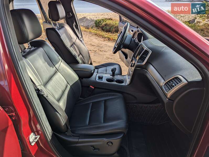 Внедорожник / Кроссовер Jeep Grand Cherokee 2015 в Черкассах фото 14 Внедорожник / Кроссовер Jeep Grand Cherokee 2015 в Черкассах