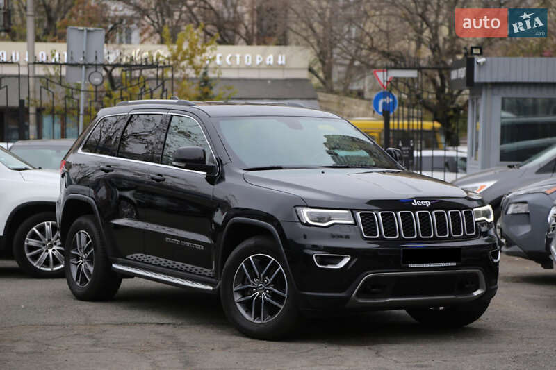 Внедорожник / Кроссовер Jeep Grand Cherokee 2018 в Киеве фото 29 Внедорожник / Кроссовер Jeep Grand Cherokee 2018 в Киеве