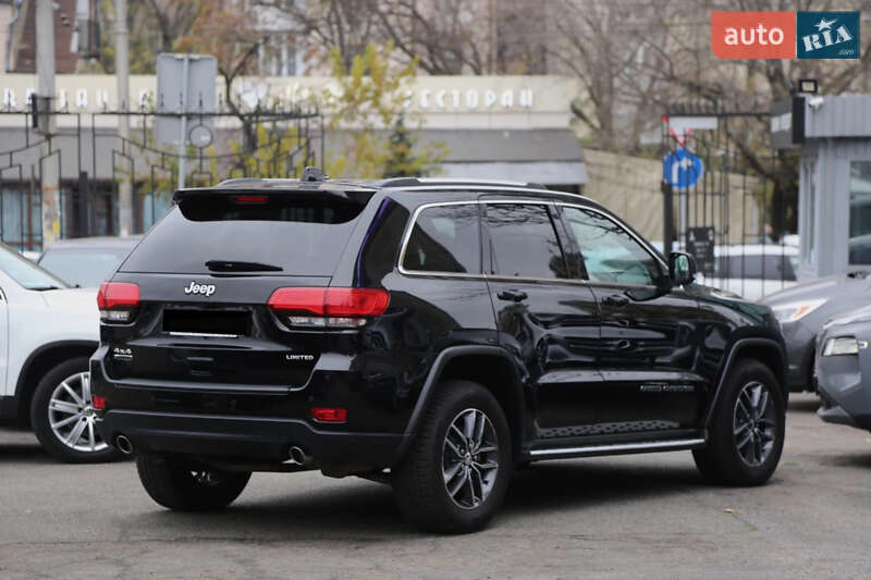 Внедорожник / Кроссовер Jeep Grand Cherokee 2018 в Киеве фото 30 Внедорожник / Кроссовер Jeep Grand Cherokee 2018 в Киеве