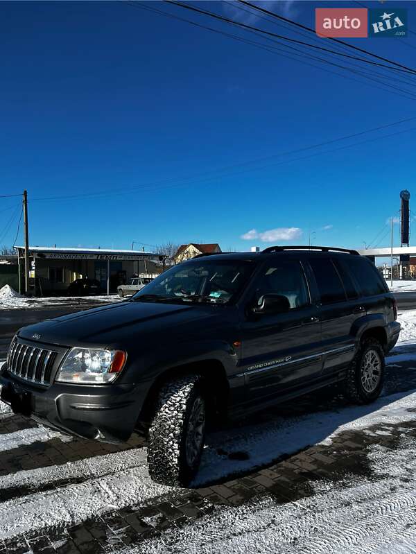 Внедорожник / Кроссовер Jeep Grand Cherokee 2004 в Миргороде