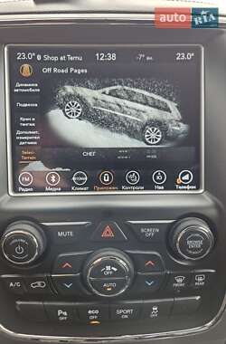 Позашляховик / Кросовер Jeep Grand Cherokee 2018 в 
