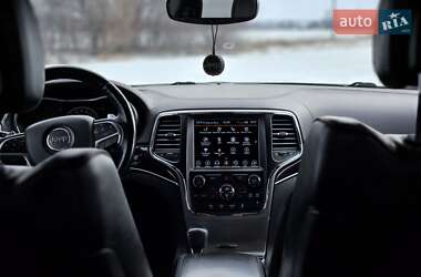 Позашляховик / Кросовер Jeep Grand Cherokee 2018 в 