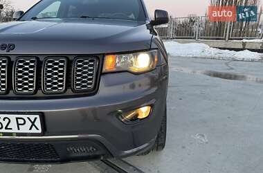 Внедорожник / Кроссовер Jeep Grand Cherokee 2021 в Киеве