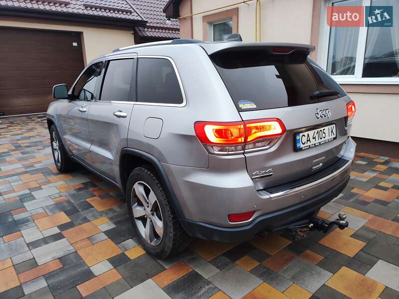 Внедорожник / Кроссовер Jeep Grand Cherokee 2016 в Черкассах