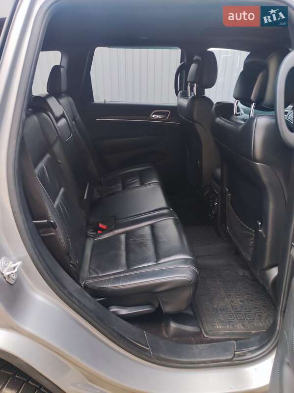 Внедорожник / Кроссовер Jeep Grand Cherokee 2016 в Черкассах