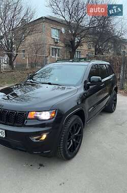 Внедорожник / Кроссовер Jeep Grand Cherokee 2017 в Киеве