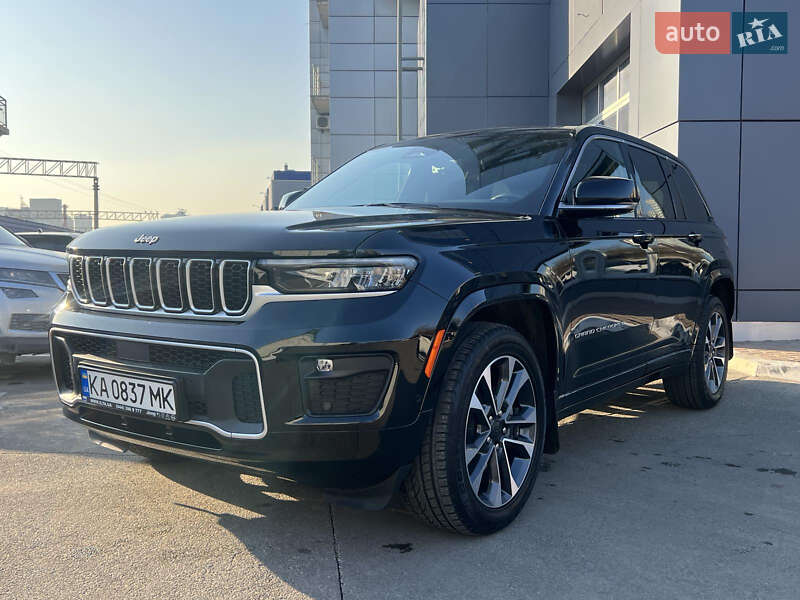 Внедорожник / Кроссовер Jeep Grand Cherokee 2023 в 