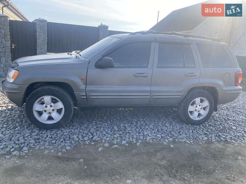 Внедорожник / Кроссовер Jeep Grand Cherokee 2004 в Гайсине