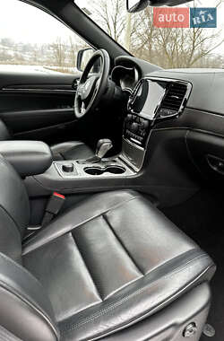 Внедорожник / Кроссовер Jeep Grand Cherokee 2019 в 
