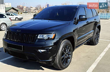 Внедорожник / Кроссовер Jeep Grand Cherokee 2017 в Киеве