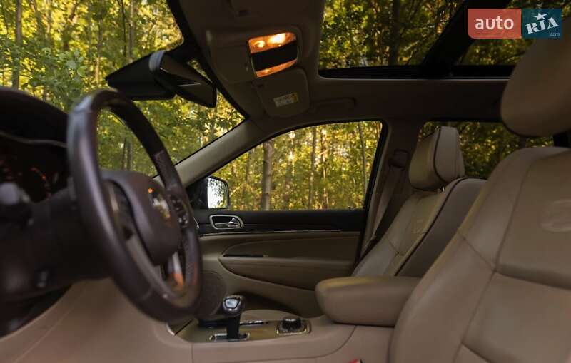 Внедорожник / Кроссовер Jeep Grand Cherokee 2014 в Львове