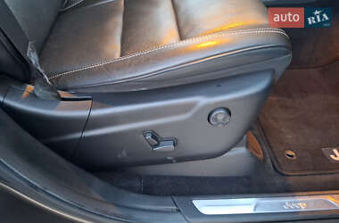 Внедорожник / Кроссовер Jeep Grand Cherokee 2014 в 