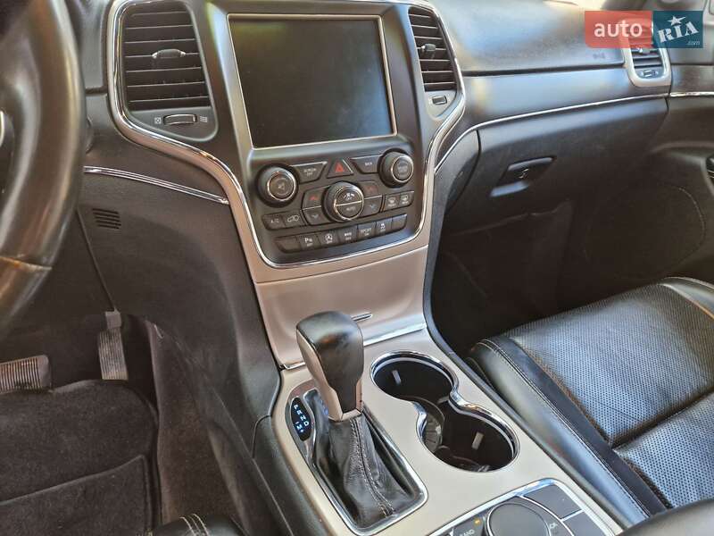 Внедорожник / Кроссовер Jeep Grand Cherokee 2017 в Броварах