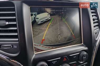 Позашляховик / Кросовер Jeep Grand Cherokee 2014 в 