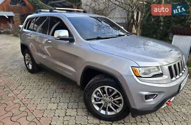 Внедорожник / Кроссовер Jeep Grand Cherokee 2015 в 