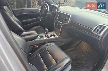Внедорожник / Кроссовер Jeep Grand Cherokee 2015 в 