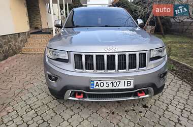 Внедорожник / Кроссовер Jeep Grand Cherokee 2015 в 