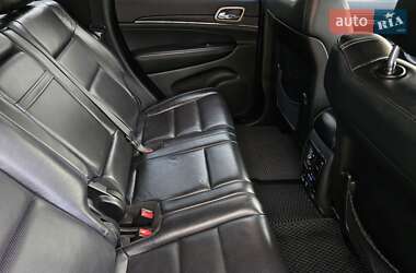 Внедорожник / Кроссовер Jeep Grand Cherokee 2015 в 
