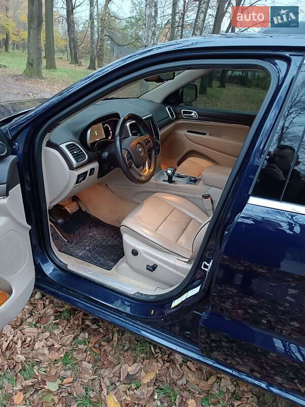 Позашляховик / Кросовер Jeep Grand Cherokee 2013 в Чернівцях