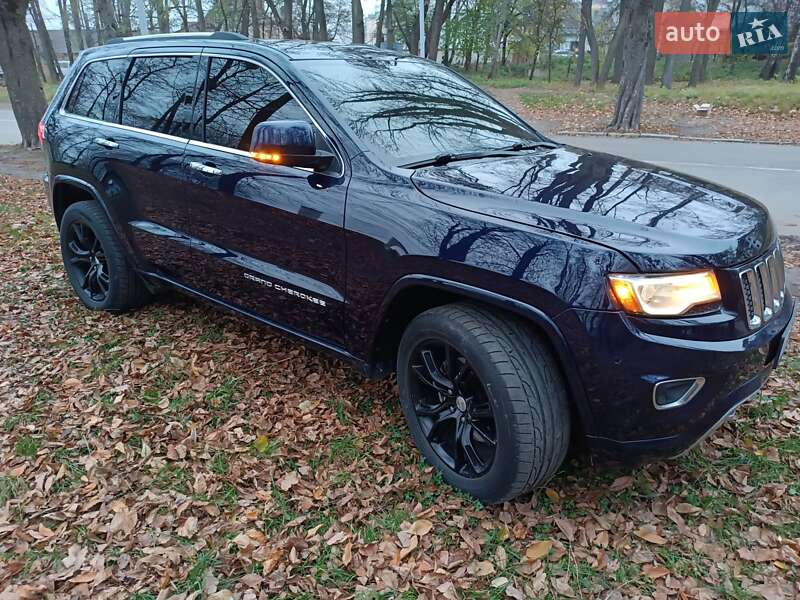 Позашляховик / Кросовер Jeep Grand Cherokee 2013 в Чернівцях