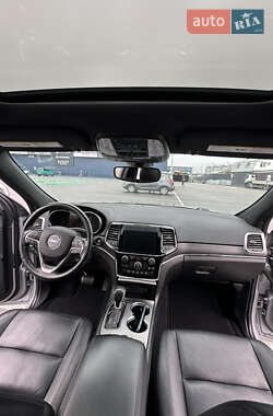Внедорожник / Кроссовер Jeep Grand Cherokee 2020 в 