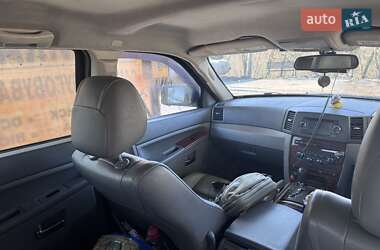 Позашляховик / Кросовер Jeep Grand Cherokee 2005 в 