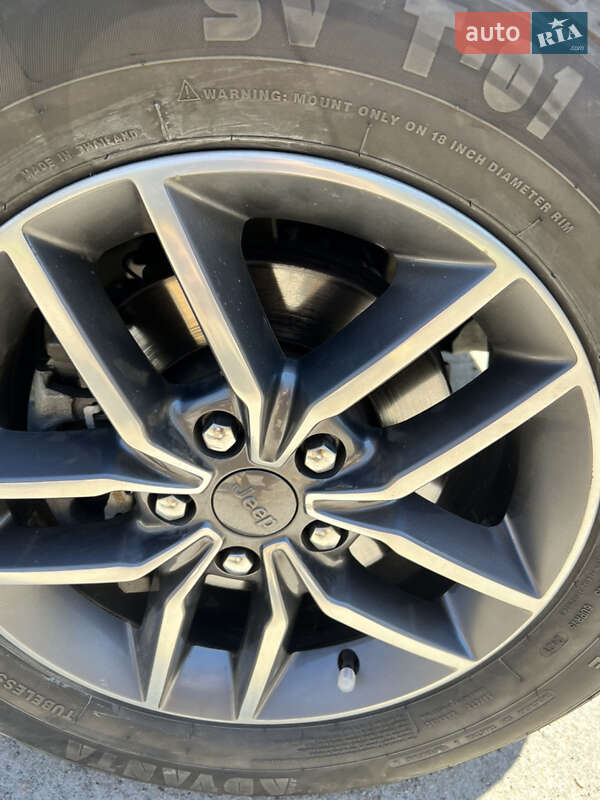 Внедорожник / Кроссовер Jeep Grand Cherokee 2019 в Ровно фото 73 Внедорожник / Кроссовер Jeep Grand Cherokee 2019 в Ровно