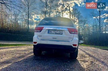 Позашляховик / Кросовер Jeep Grand Cherokee 2012 в 