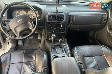 Внедорожник / Кроссовер Jeep Grand Cherokee 2003 в 
