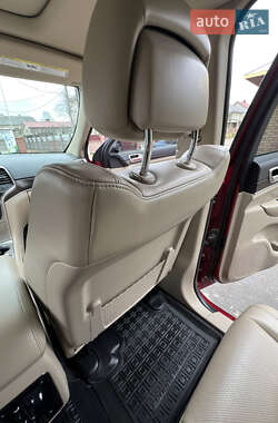 Позашляховик / Кросовер Jeep Grand Cherokee 2014 в 