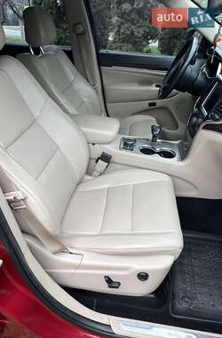 Позашляховик / Кросовер Jeep Grand Cherokee 2014 в 