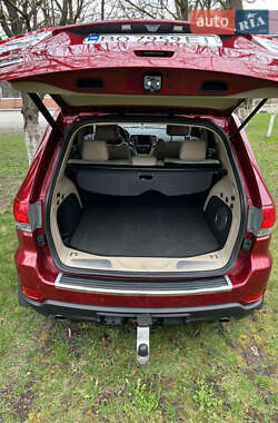 Позашляховик / Кросовер Jeep Grand Cherokee 2014 в 