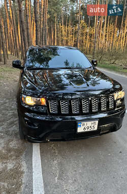 Внедорожник / Кроссовер Jeep Grand Cherokee 2017 в 