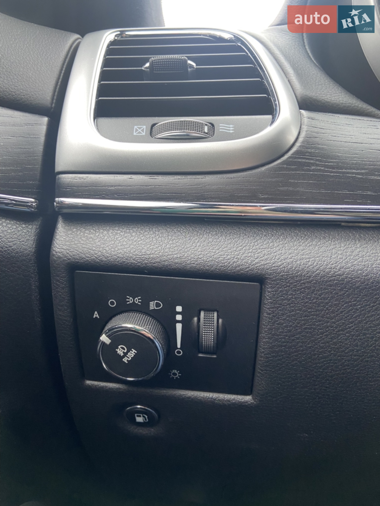 2013 Jeep Grand Cherokee - мініатюра 20