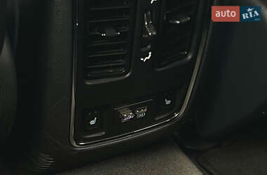 Внедорожник / Кроссовер Jeep Grand Cherokee 2014 в 