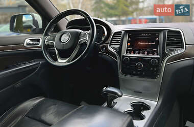 Внедорожник / Кроссовер Jeep Grand Cherokee 2014 в 