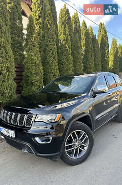 Внедорожник / Кроссовер Jeep Grand Cherokee 2018 в 