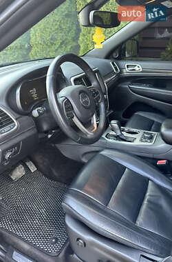Внедорожник / Кроссовер Jeep Grand Cherokee 2018 в 