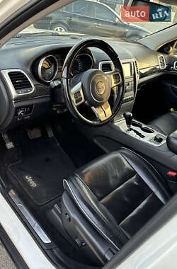Внедорожник / Кроссовер Jeep Grand Cherokee 2011 в 