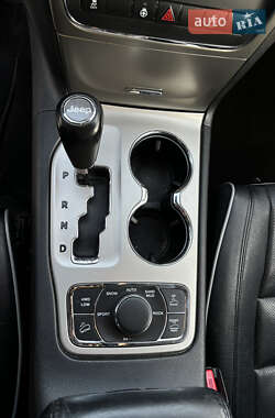 Внедорожник / Кроссовер Jeep Grand Cherokee 2011 в 