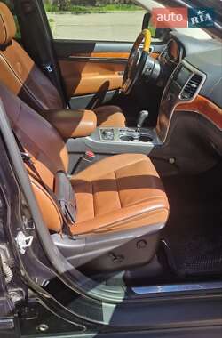 Внедорожник / Кроссовер Jeep Grand Cherokee 2012 в 