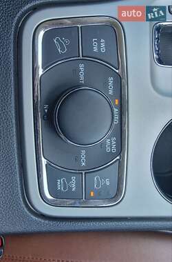 Внедорожник / Кроссовер Jeep Grand Cherokee 2012 в 