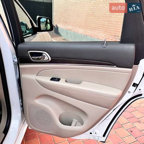 Внедорожник / Кроссовер Jeep Grand Cherokee 2014 в Одессе