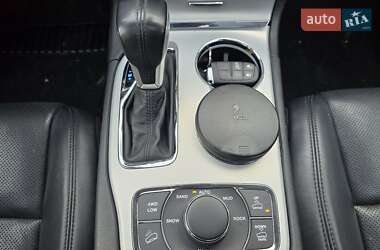 Внедорожник / Кроссовер Jeep Grand Cherokee 2018 в 