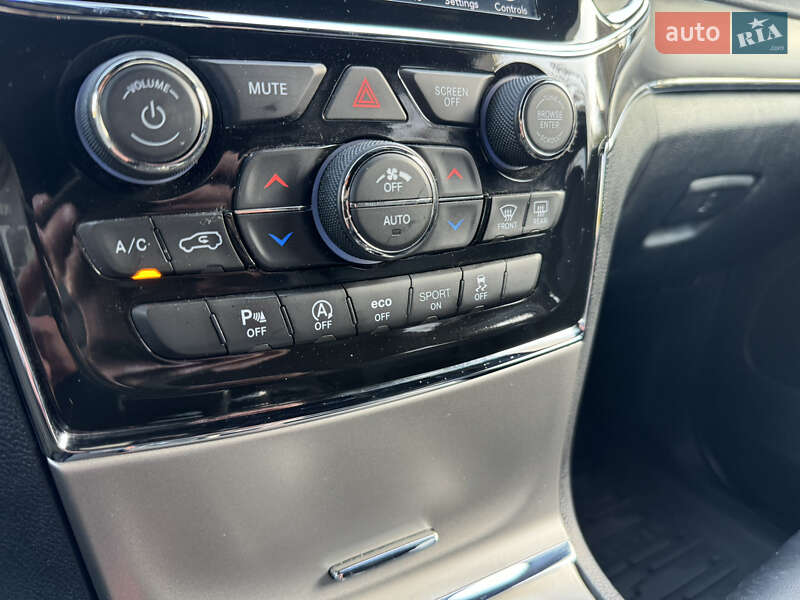 Позашляховик / Кросовер Jeep Grand Cherokee 2021 в Києві