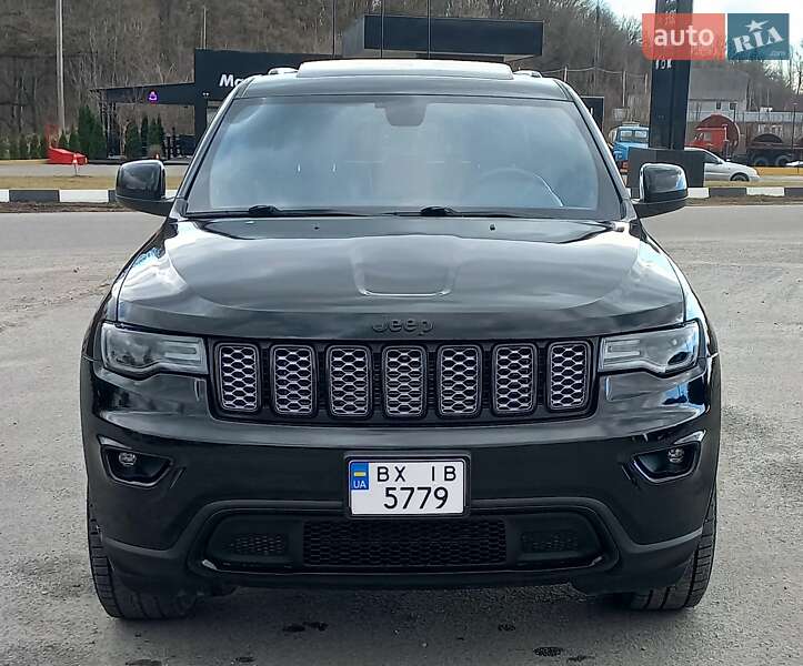 Позашляховик / Кросовер Jeep Grand Cherokee 2019 в 